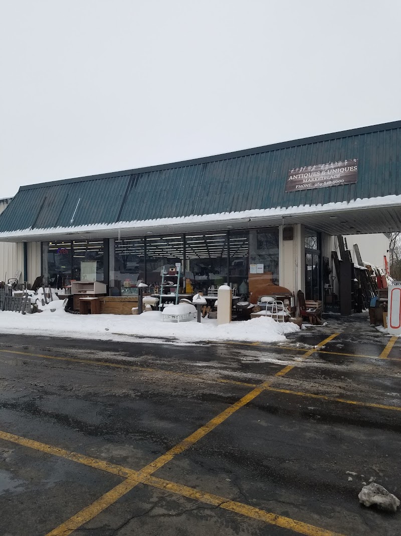 Antiques & Uniques Marketplace — photo 1