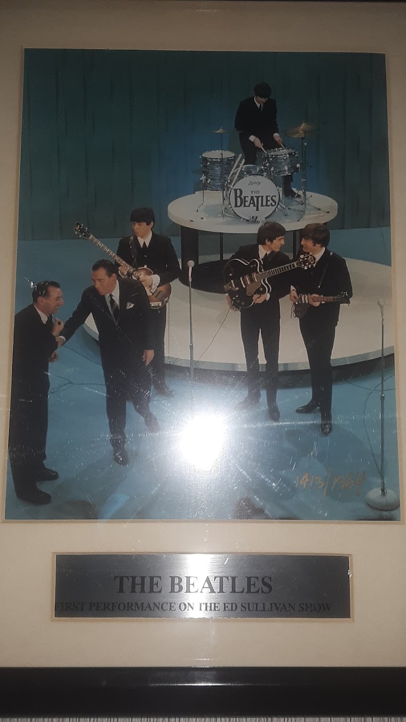 Houston Antique Pawn Shop — photo 1